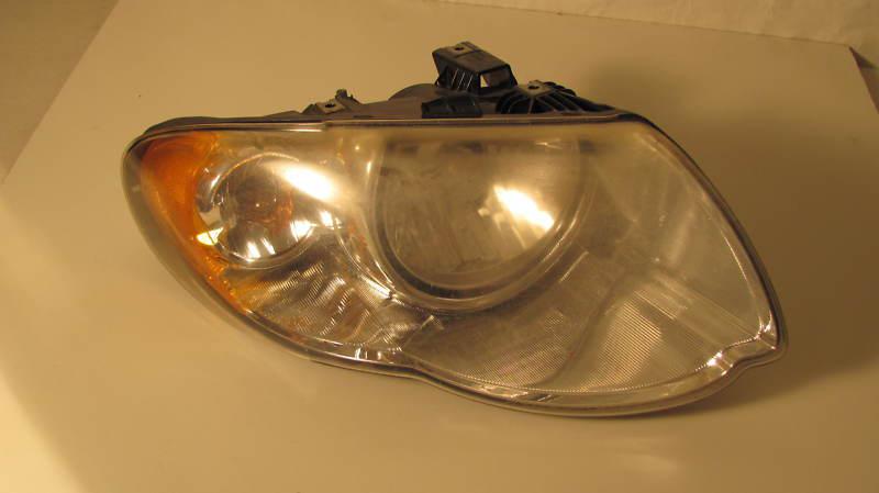 05 - 07 chrysler dodge caravan passenger right side headlight - no res