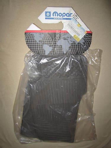 Mopar 2002 jeep grand cherokee dark taupe rubber slush front floor mats 82204402