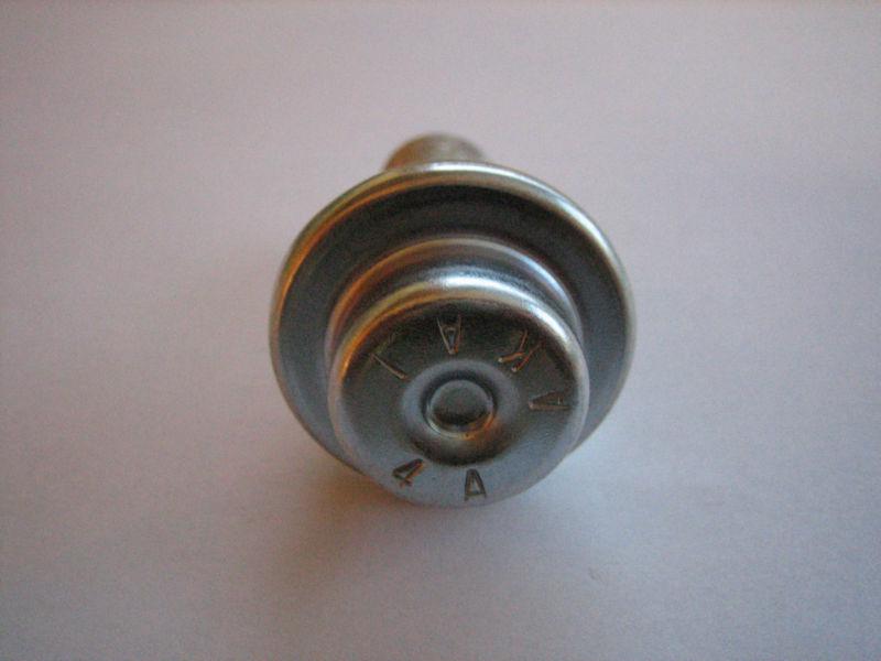 Fuel pressure damper for toyota 3-vze 6cyl