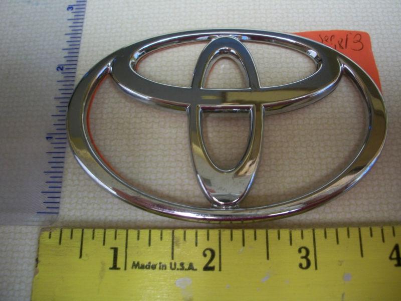 Toyota symbol emblem script logo chrome badge oem used original genuine