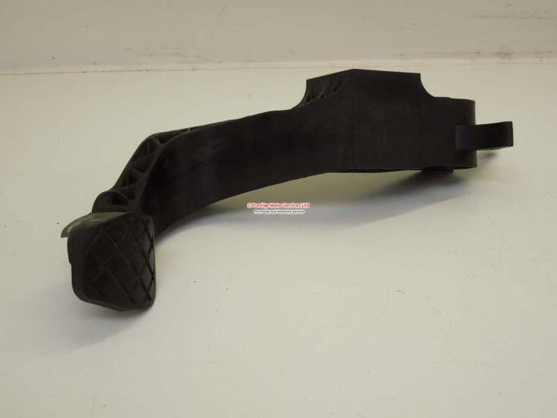 Audi a2 clutch pedal 8z2721315a