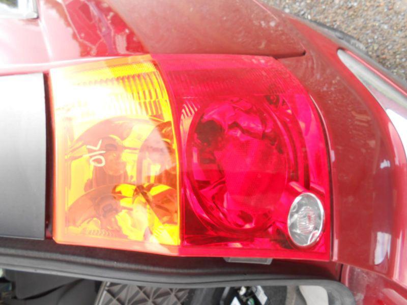 Chrysler pacifica r taillight r. 04 05 06 07 08