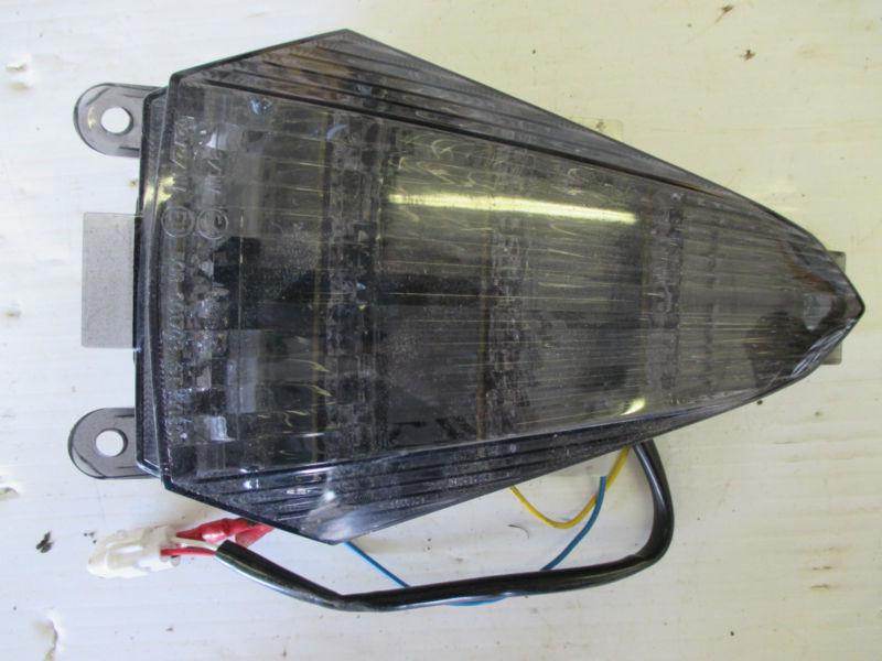 2008-20012 yamaha yzf r6 taillight tail light brake light brakelight 