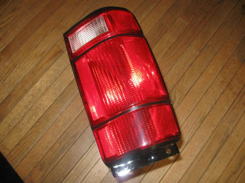 1991 to 1994 ford explorer tail light lense drivers side