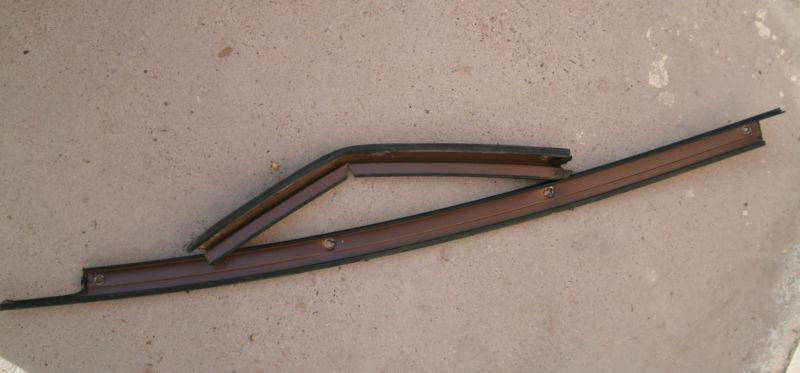 93 94 95 96 97 camaro t-top z28 front rear r/h passenger door trim weather strip