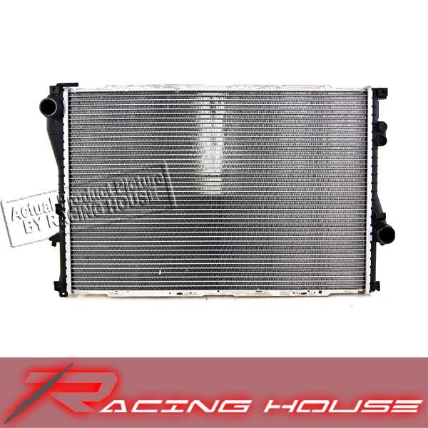 1999-2003 bmw 540i 4.4l v8 a/t replacement engine cooling radiator assembly