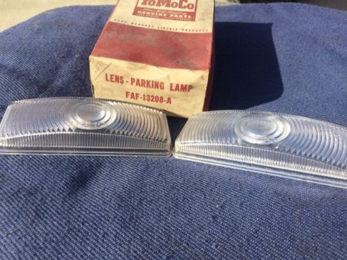 1953 ford passenger cars nos clear parking lamp lens pair (faf-13208-a)