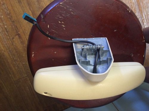 Rear view mirror of mercedes-benz e 320 1998