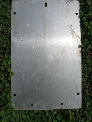 Aluminum mounting plate for gem car charger