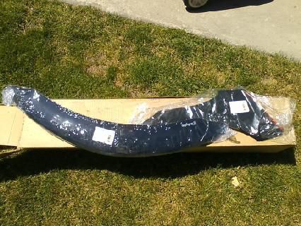 Pt cruiser bug deflector