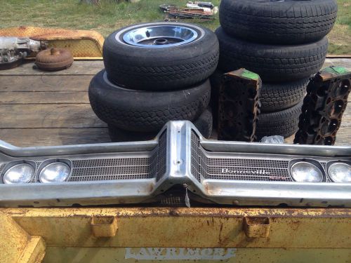 1970 pontiac bonneville bumper and grill
