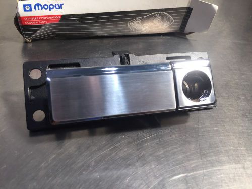 New oem glove box lock latch dodge dynasty 90-93 chrysler 05265554 04524207