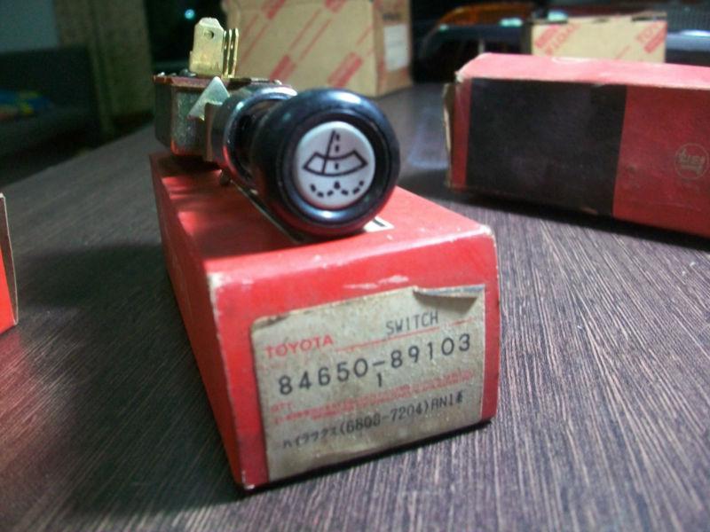 Toyota hilux rn10 wiper switch nos japan 