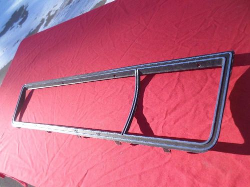1967 chevrolet impala ss belair biscayne caprice wagon dash cluster bezel 67
