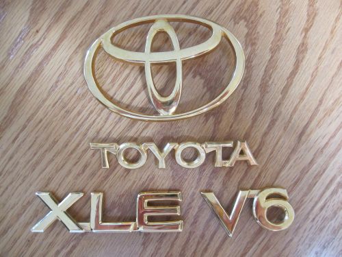 Toyota camry xle v6 4 pc trunk emblems oem 1992-1996 logo (gold)