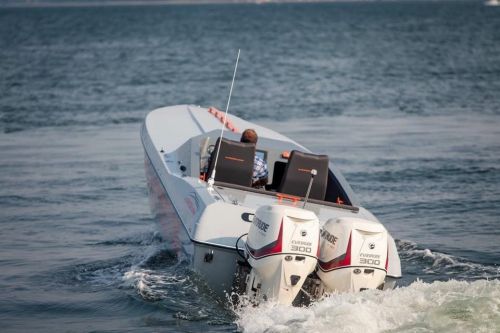 Twin evinrude etec 300 hp