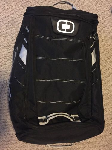 Ogio shock wheeled gearbag black used 2 times
