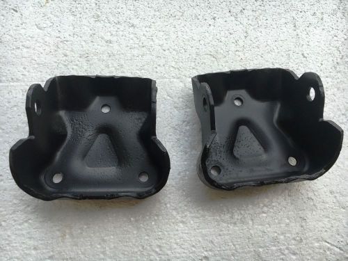 Find Small Block Chevy V Motor Mount Brackets Clam Shell