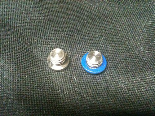 Mercury outboard lower unit/ gear case oil fill & drain plugs 85 hp 1976