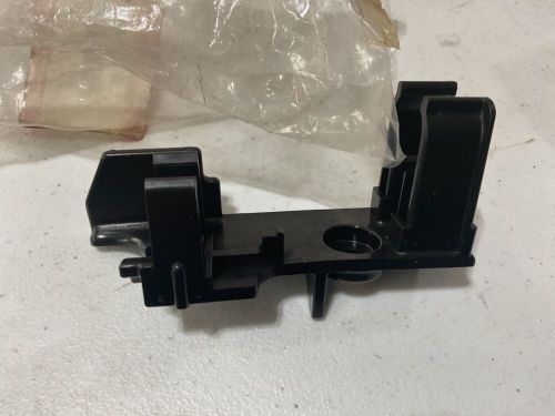 HOLDER, CONNECTOR 67130-89J01 new bin#1, US $25.00, image 2