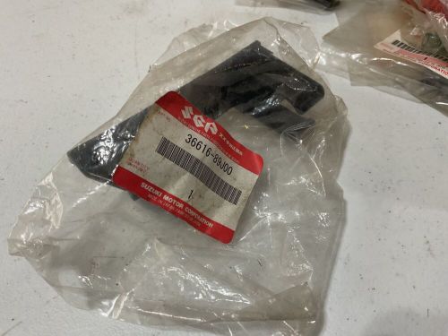 HOLDER, CONNECTOR 67130-89J01 new bin#1, US $25.00, image 3