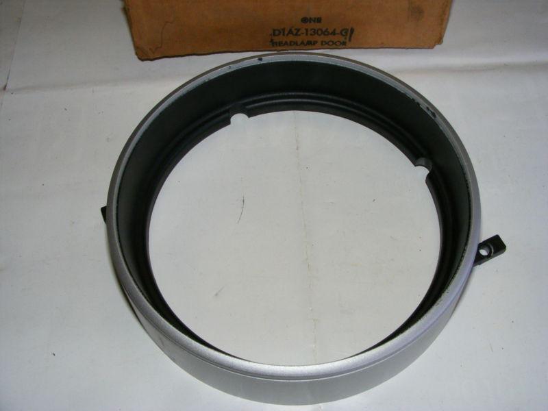 1971 FORD FULLSIZE HEAD LIGHT DOOR NOS NEW OLD RH OUTER - LH INNER D1AZ-13064-C, US $7.49, image 2