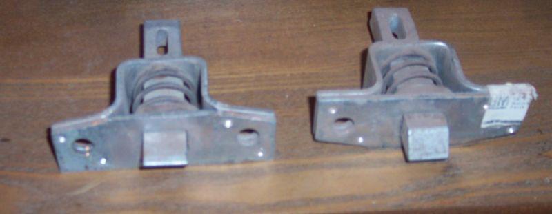 Nos 67 68 69 70 71 72 chevy gmc truck tailgate latches