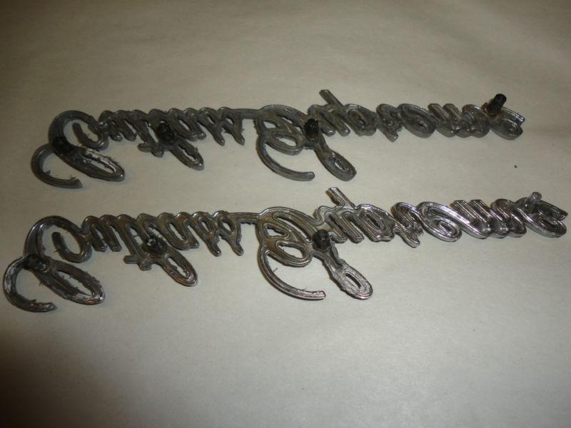 Pair of Oldsmobile Cutlass Supreme Emblems, US $15.00, image 2