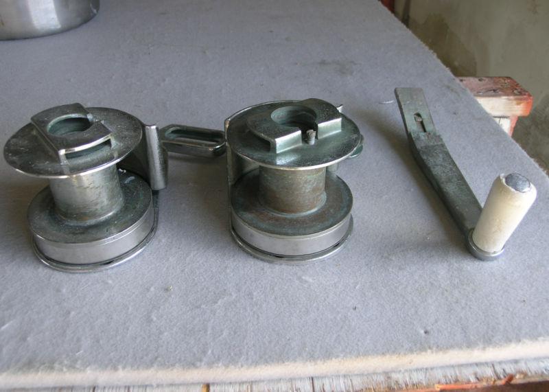 Find VINTAGE SEAPAS SAILBOAT MASTMOUNT WIRE WINCHES with WINCH HANDLE in Marathon, Florida, US