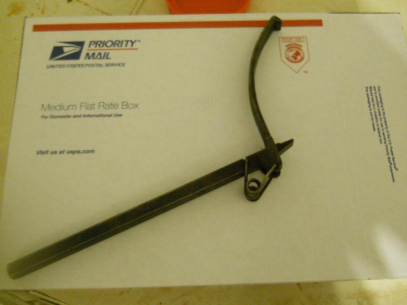 Snap-on flywheel turner / holder