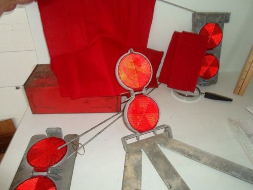 Vintage red bolser 66 road flares emergency safety reflectors no 38 our #3848