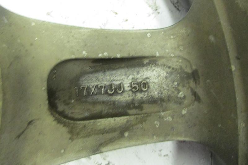 01 02 03 04 05 LEXUS IS300 17