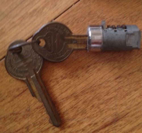 1940-55 chevy buick olds pontiac glove box lock cylinder w/ keys nos
