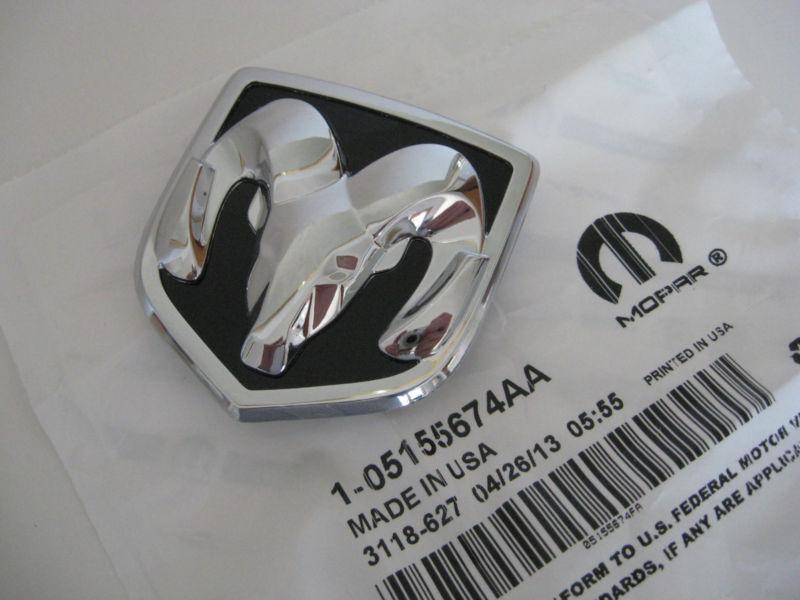 2008 09 10 dodge avenger caliber challenger rams head grille emblem  05155674aa