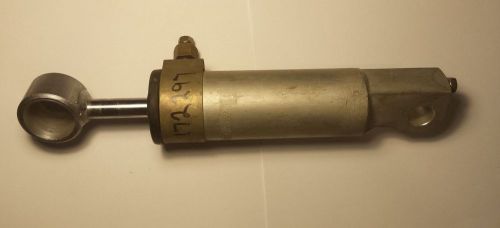 Omc  0172297  172297 power lift cyl assy, power tilt 1972  85, 100 &amp; 125 hp nla