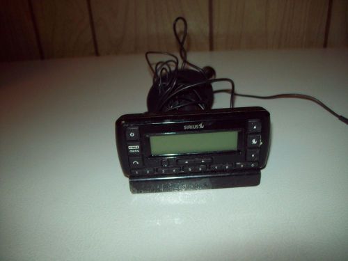 Sirus xm radio and charger and window mount