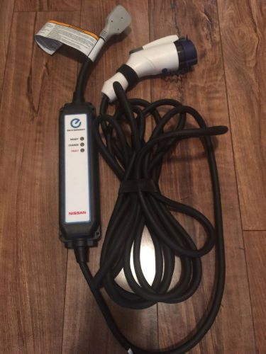 Nissan leaf charging cord