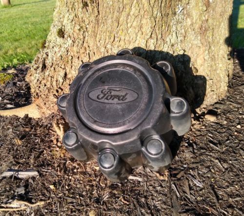 One (1) 1999-2005 16" Ford F250 F350 Black Center Cap F81-1A096-EA FA, US $14.99, image 4