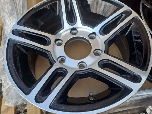 16x6  pinnacle horse trailer  rv  5th wheel 6 x 5.5 lug  black metal