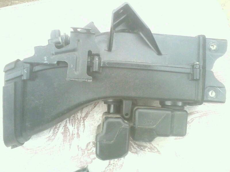  2007-2008 kawasaki zx6r  600 ramair tube and fairing stay ram air mint oem