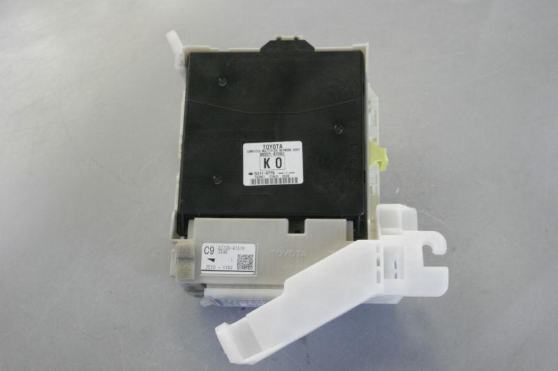 12 prius interior fuse box with body multiplex computer 89221-47260