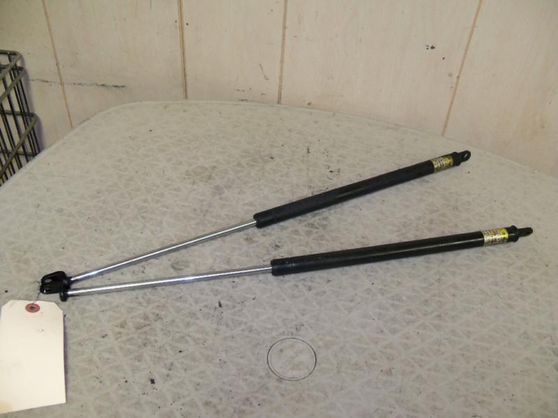 1999 daewoo leganza hood lift support struts/shocks     pair   oem