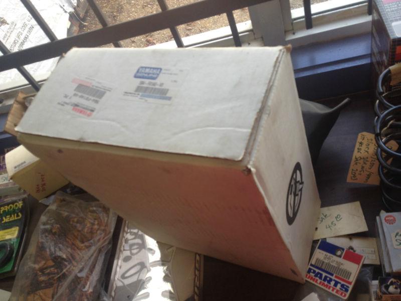 5b4-f81a0-v0  yamaha rhino cover