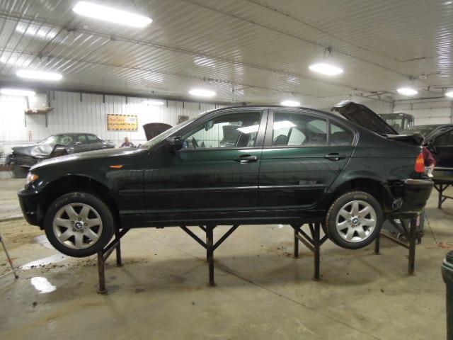 2003 bmw 325i inner trunk tail light lamp left