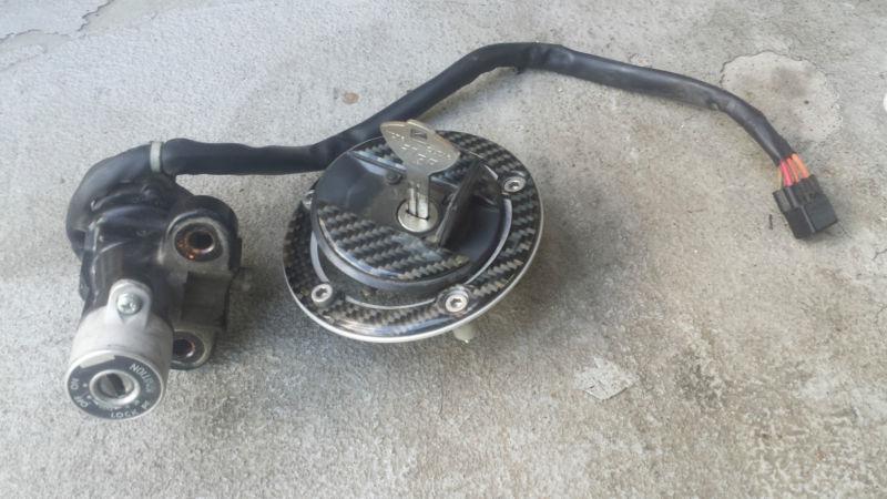 04 05 suzuki gsxr 600 750  ignition gas cap  key 2004 2005 