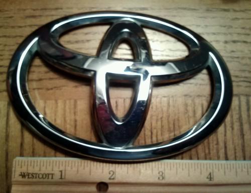 Toyota emblem  used oem
