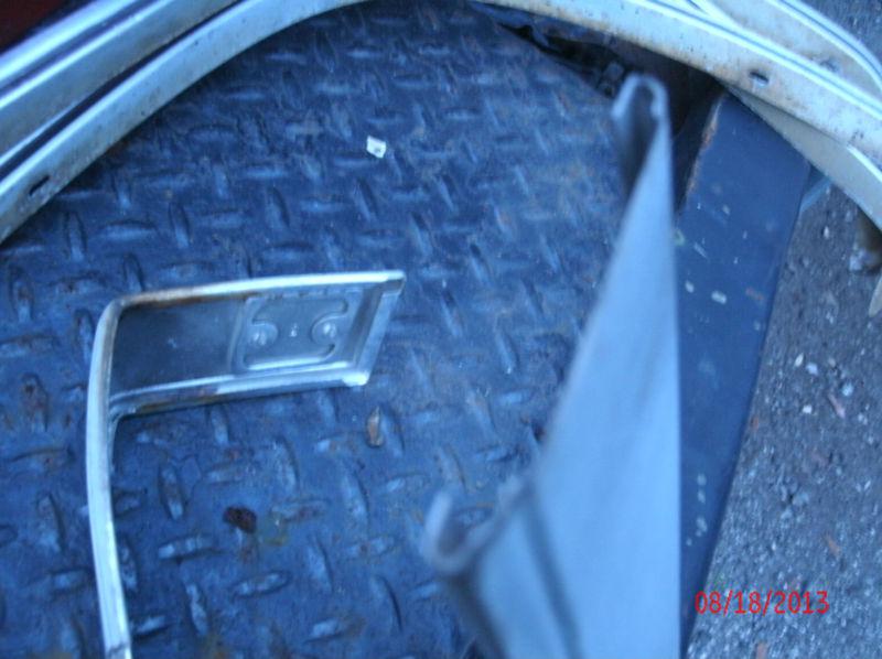 73- 87  chevy gmc pick up truck rear cab belt trim molding