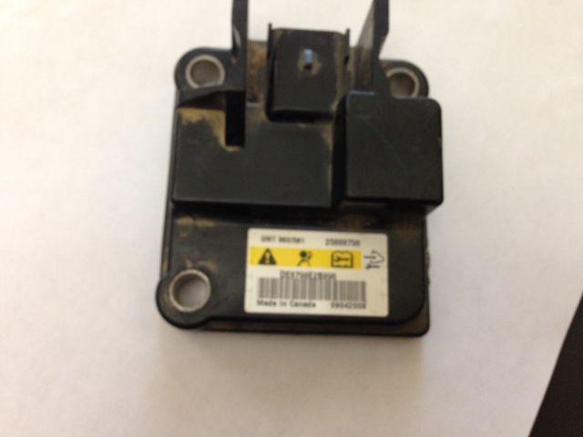 Air bag module gmc acadia 2009 25888798  09042008 oem
