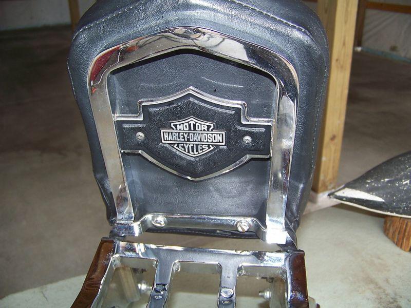 Purchase HARLEY DAVIDSON SPORTSTER DETACHABLE BACKREST WITH LUGGAGE