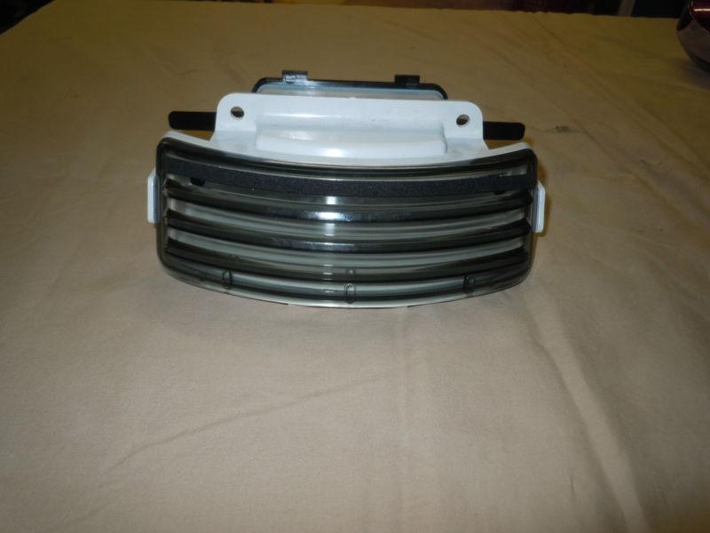 2010 hd streetglide stock rear tail/fender light